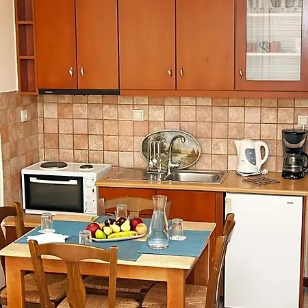 Akroyali & Otel