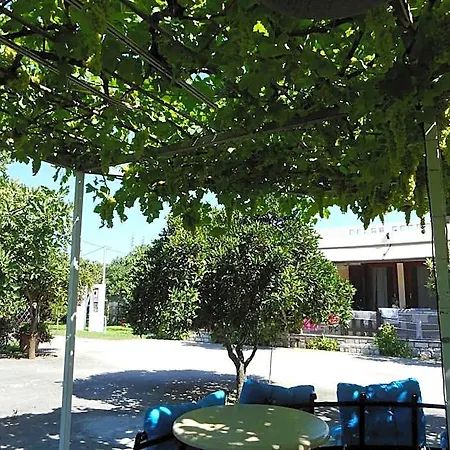Otel Akroyali & Longá